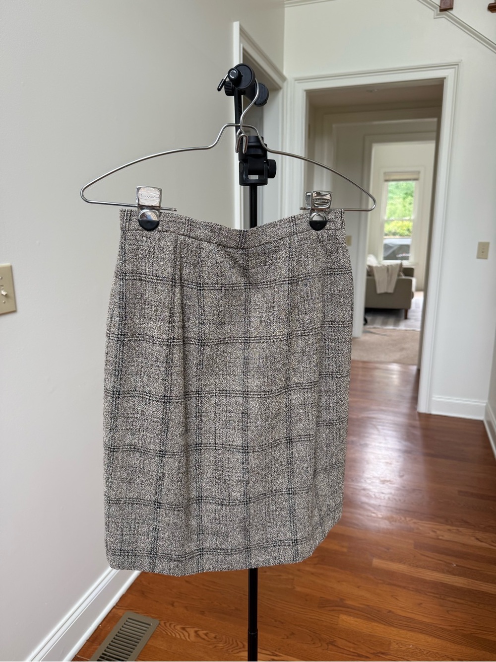 Classic Windowpane Tweed Pencil Skirt - Gray